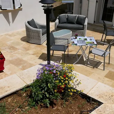 La Belhomiere Bed & Breakfast *