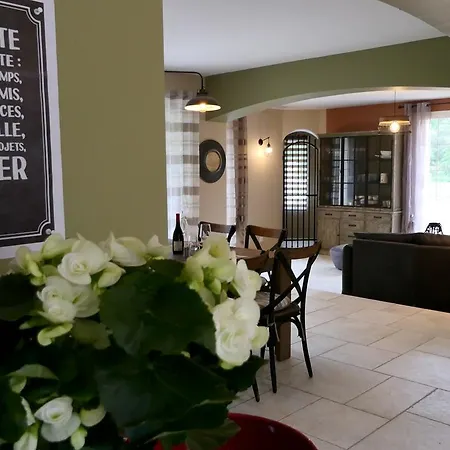 La Belhomiere Bed & Breakfast *