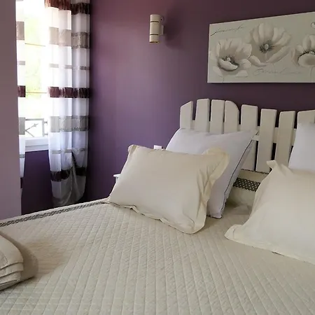 La Belhomiere Bed & Breakfast *