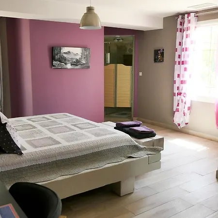 La Belhomiere Bed & Breakfast *